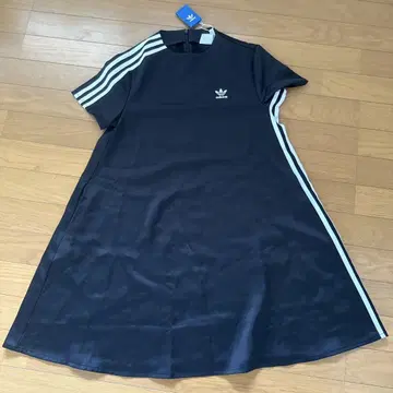 [ 미사용 새상품 ] adidas 블랙 반팔 미니 원피스 S