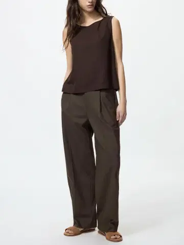 UNIQLO 유니클로 턱 와이드 팬츠 다크 브라운 S 완판템