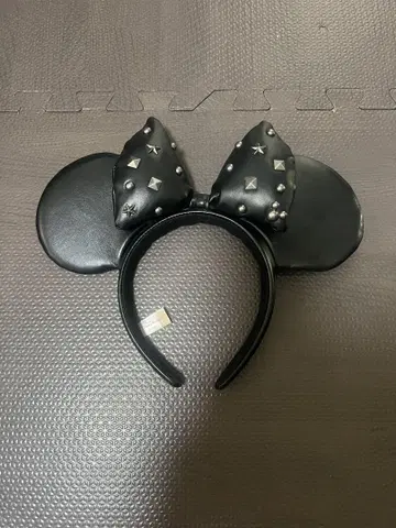 미키 귀 모양 머리띠 블랙 스터드 장식