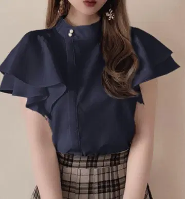 더블 프릴 슬리브 하이넥 블라우스