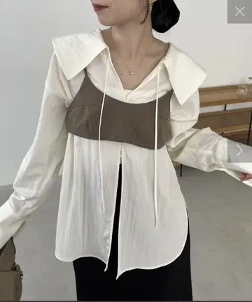카프리슈 마쥬 [세트 아이템] 뷔스티에 부착 BIG 옷깃 셔츠