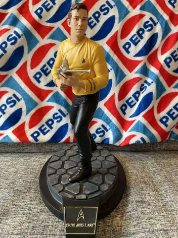 스타트렉 캡틴 제임스 T. 커크 피규어 세계 수량 판매 구하기 어려움