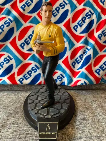 스타트렉 캡틴 제임스 T. 커크 피규어 세계 수량 판매 구하기 어려움