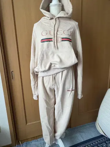 베이지 플리스 후드티