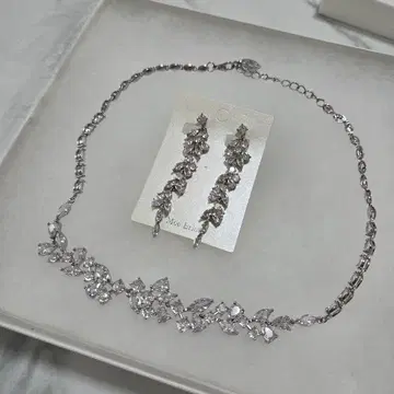 Moe Bridal 목걸이 귀찌 세트