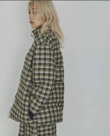 ROSEBUD 체크 무늬 다운 자켓