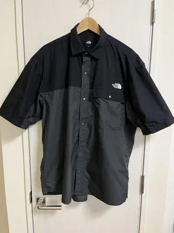 [미사용 새상품] THE NORTH FACE 반팔 셔츠 XL 블랙 그레이