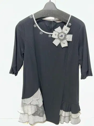 nonnon dorl Collection 블랙 오부 소매 상의