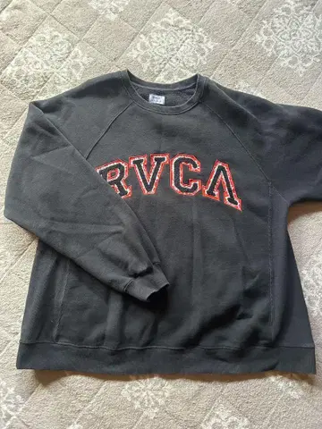 RVCA 블랙 맨투맨 트레이닝복