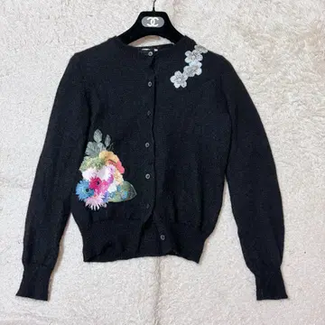 마뜨료시카 MATRIOCHKA 레브리카 블랙 가디건 니트