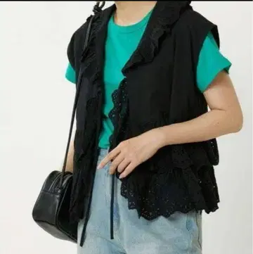 프릭스스토어 블랙 프릴 베스트