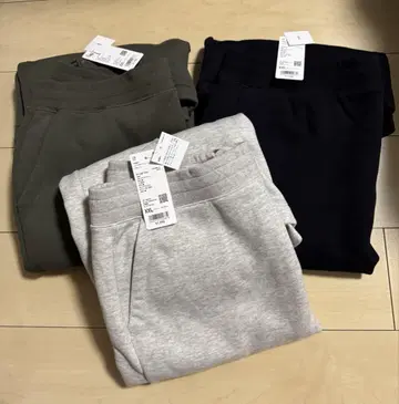 유니클로 (UNIQLO) 소프트 보아 맨투맨 스커트