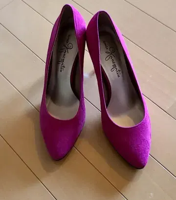 긴자 카네마츠 펌프스 핑크 스웨이드 23.5cm 다이애나