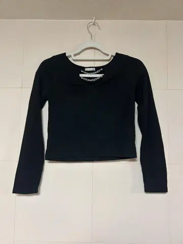 VidaRoseo 블랙 긴팔 크롭 상의