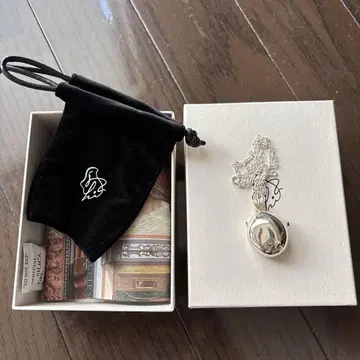 SYKIA Cosmic Egg Necklace 실버