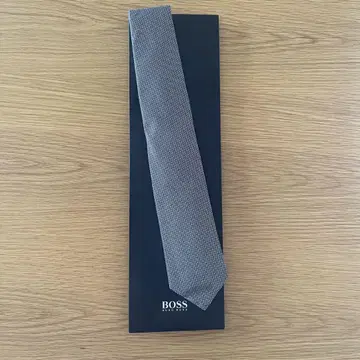 [ 미사용 새상품 ] HUGO BOSS 넥타이 스트라이프