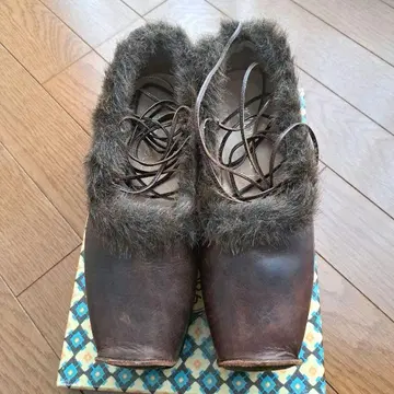 Jane Marple 통굽 레이스업 신발