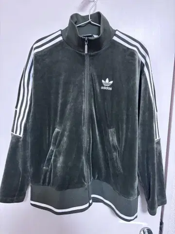 adidas 올리브 그린 벨로아 저지 M