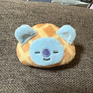 KOYA/BT21 Dreamy Sweets 인형 배지