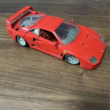 Ferrari F40 1/18 스케일 모델 빨간색