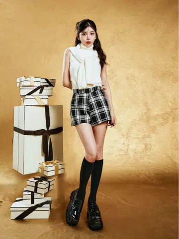 다리치 체크 트위드 하이웨스트 숏팬츠