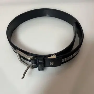 골프용 adidas 블랙 벨트 스트라이프 디자인