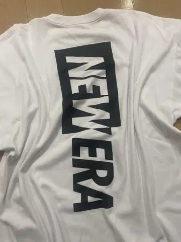 NEW ERA 뉴에라 반팔 티셔츠