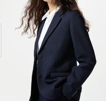 새상품급 최근 모델 유니클로 감동 자켓 여성용 네이비 S