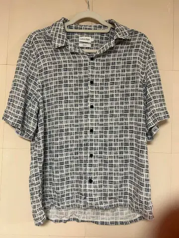 캘빈 클라인 체크 무늬 반팔 셔츠