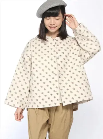 사만사 모스모스 꽃무늬 퀼팅 아우터