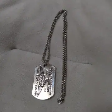 엠블럼 목걸이