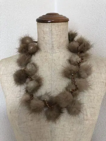 다니엘레 클래식스 브라운 퍼 목걸이