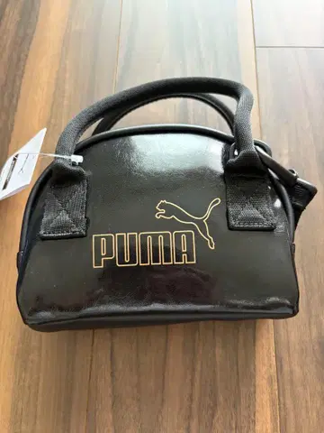 PUMA 코어업 미니 그립백 블랙