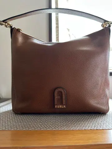 FURLA 브라운 가죽 숄더백