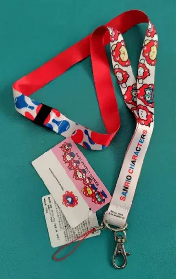 오사카 엑스포 넥스트랩 미야쿠미야쿠 코미야쿠 산리오 캐릭터 빨간색
