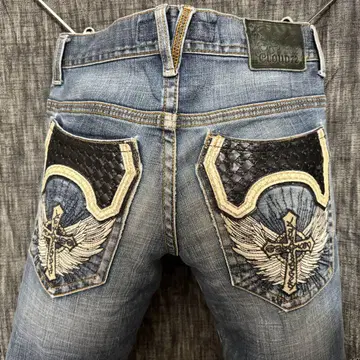 CLOUD72 페더 크로스 인트레차트 장식 데님 Y2K 청바지