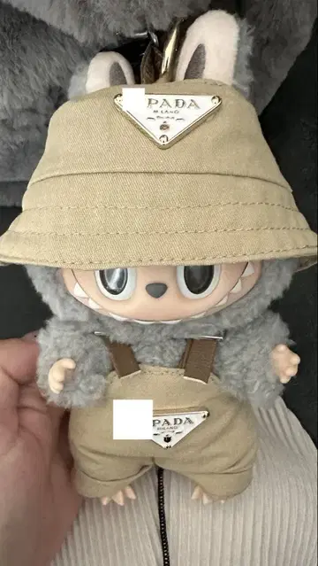 러브브 옷 갈아입기 의류 명품 쟈니즈 누이