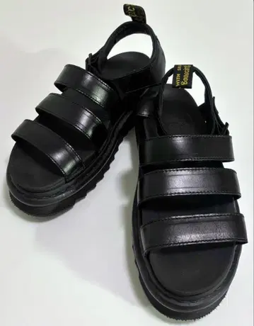 Dr.Martens BLAIRE 통굽 스트랩 샌들 블랙