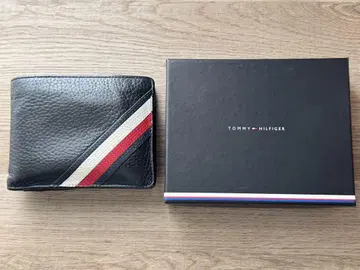 타미힐피거 TOMMY 이단 접이식 지갑
