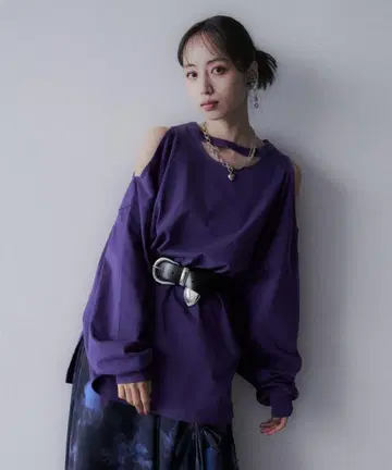 [ 완판템 가격 인하 협상 가능 ] HARE 컷 아웃 빅 T