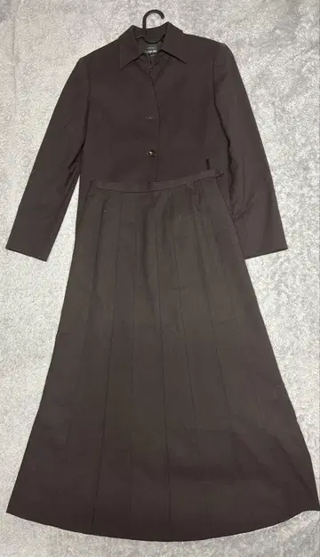 다크 브라운 정장 세트