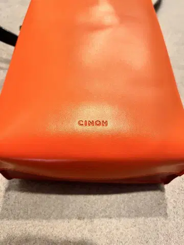 CINOH 오렌지 레드 가죽 숄더백 토트백
