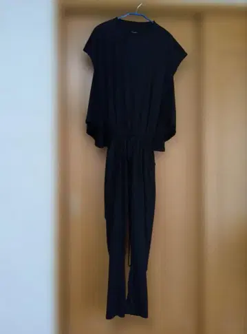 코그 더 빅 스모크 프렌치 슬리브 올인원 블랙
