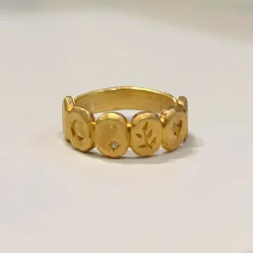 골드 모티브 반지