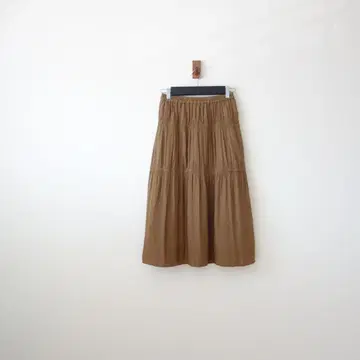 URBAN RESEARCH DOORS/파우더 새틴 개더 스커트