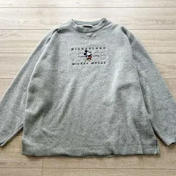 디즈니랜드 1955 미키마우스 자수 보아 플리스 맨투맨 빅