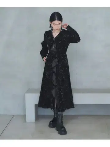 [ 완판템 가격 인하 협상 가능 ] HARE 레트로 플라워 원피스