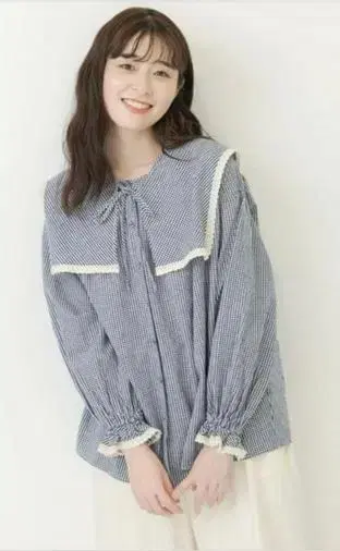 유베시xSamansa Mos2 탈부착 카라 블라우스(블루 깅엄 체크)