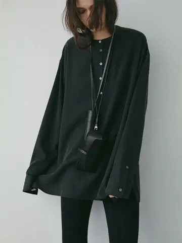 ETRE TOKYO 시어 헨리넥 풀오버