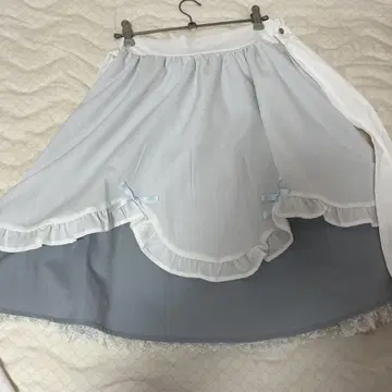플레어 스커트 스카이블루 그레이 무릎 기장